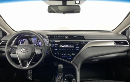 Toyota Camry, 2020 год, 2 090 000 рублей, 16 фотография