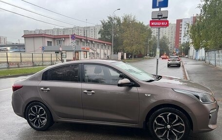 KIA Rio IV, 2018 год, 1 550 000 рублей, 1 фотография