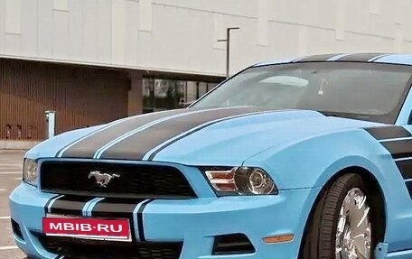 Ford Mustang VI рестайлинг, 2009 год, 2 100 000 рублей, 1 фотография