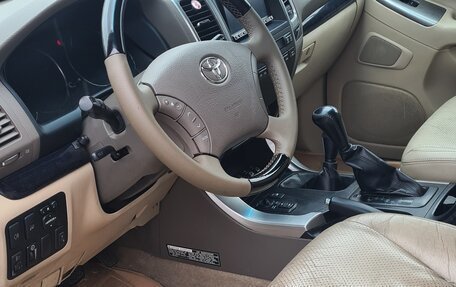 Toyota Land Cruiser Prado 120 рестайлинг, 2007 год, 1 800 000 рублей, 7 фотография