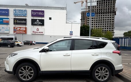 Toyota RAV4, 2017 год, 3 000 000 рублей, 4 фотография