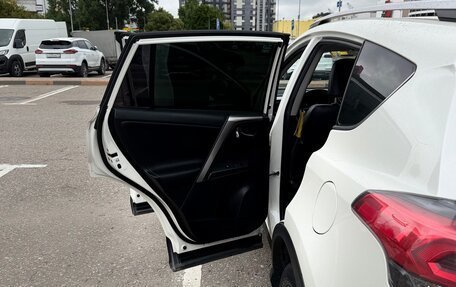 Toyota RAV4, 2017 год, 3 000 000 рублей, 11 фотография