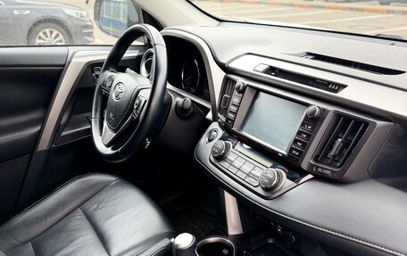 Toyota RAV4, 2017 год, 3 000 000 рублей, 14 фотография