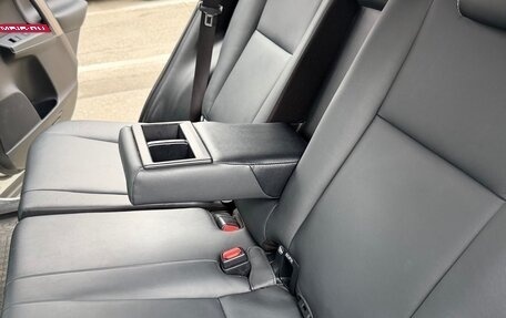 Toyota RAV4, 2017 год, 3 000 000 рублей, 17 фотография