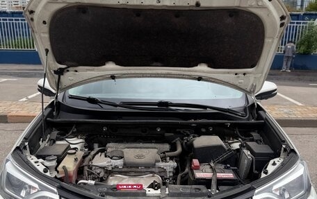 Toyota RAV4, 2017 год, 3 000 000 рублей, 21 фотография