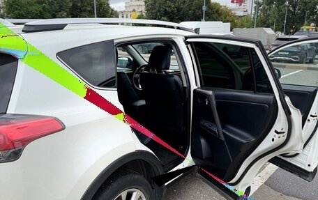 Toyota RAV4, 2017 год, 3 000 000 рублей, 12 фотография