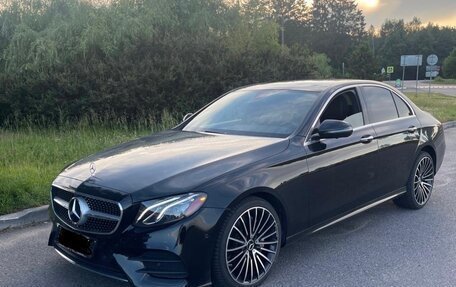 Mercedes-Benz E-Класс, 2019 год, 3 910 000 рублей, 4 фотография