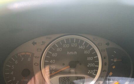Nissan Almera Tino i, 2001 год, 275 000 рублей, 18 фотография