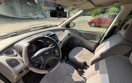 Nissan Almera Tino i, 2001 год, 275 000 рублей, 14 фотография