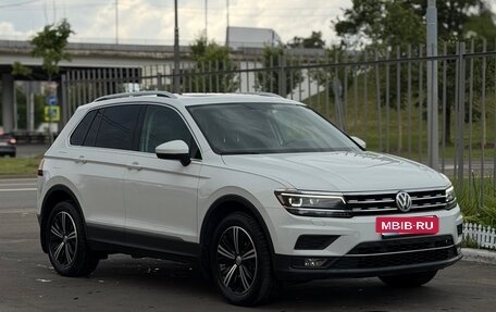 Volkswagen Tiguan II, 2018 год, 2 390 000 рублей, 10 фотография