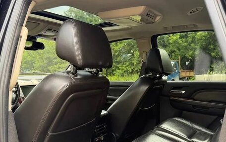 Cadillac Escalade III, 2007 год, 1 000 000 рублей, 7 фотография