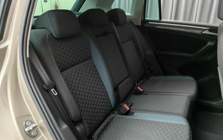 Volkswagen Tiguan II, 2019 год, 2 388 000 рублей, 9 фотография