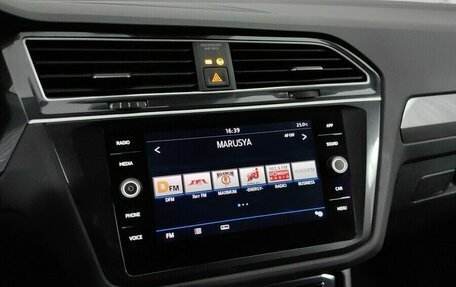Volkswagen Tiguan II, 2019 год, 2 388 000 рублей, 14 фотография