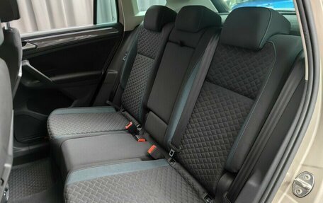 Volkswagen Tiguan II, 2019 год, 2 388 000 рублей, 8 фотография