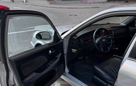 Hyundai Sonata IV рестайлинг, 2005 год, 550 000 рублей, 16 фотография