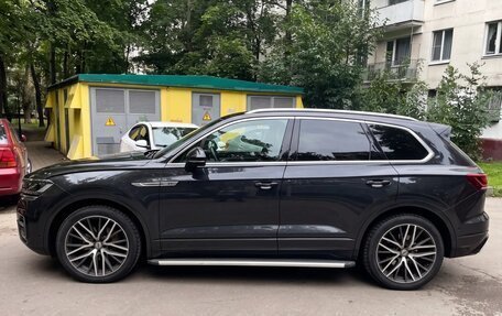 Volkswagen Touareg III, 2019 год, 4 800 000 рублей, 10 фотография