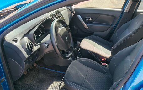 Renault Logan II, 2018 год, 960 000 рублей, 13 фотография