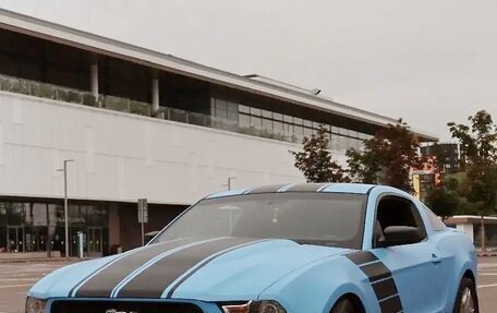 Ford Mustang VI рестайлинг, 2009 год, 2 100 000 рублей, 3 фотография