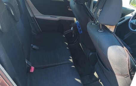 Toyota Yaris III рестайлинг, 2008 год, 670 000 рублей, 7 фотография