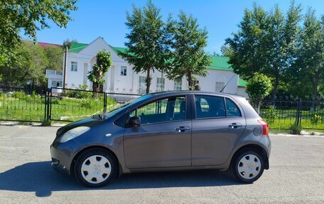 Toyota Yaris III рестайлинг, 2008 год, 670 000 рублей, 12 фотография