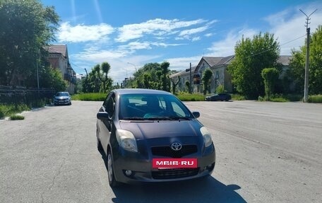 Toyota Yaris III рестайлинг, 2008 год, 670 000 рублей, 4 фотография