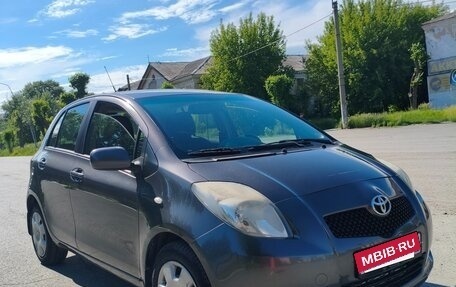 Toyota Yaris III рестайлинг, 2008 год, 670 000 рублей, 9 фотография