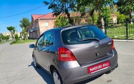Toyota Yaris III рестайлинг, 2008 год, 670 000 рублей, 13 фотография