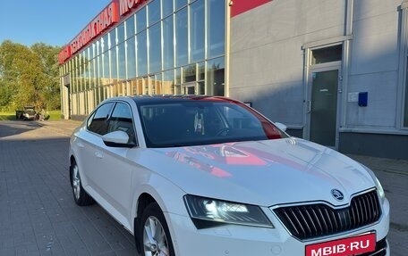 Skoda Superb III рестайлинг, 2016 год, 1 700 000 рублей, 3 фотография