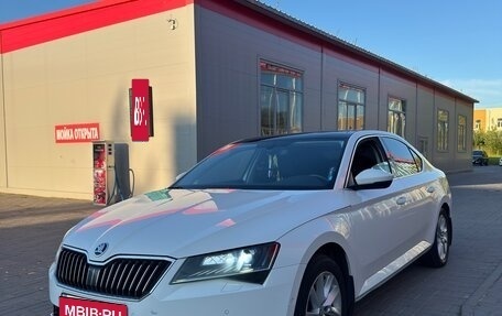Skoda Superb III рестайлинг, 2016 год, 1 700 000 рублей, 2 фотография