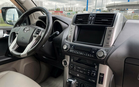 Toyota Land Cruiser Prado 150 рестайлинг 2, 2012 год, 2 697 000 рублей, 10 фотография