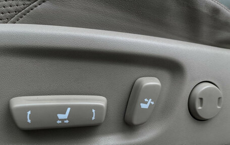 Toyota Land Cruiser Prado 150 рестайлинг 2, 2012 год, 2 697 000 рублей, 17 фотография