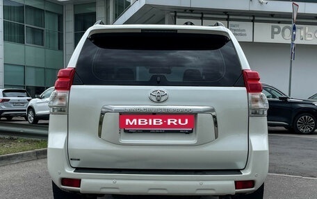 Toyota Land Cruiser Prado 150 рестайлинг 2, 2012 год, 2 697 000 рублей, 7 фотография