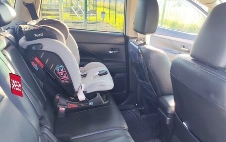 Mitsubishi Outlander III рестайлинг 3, 2014 год, 1 490 000 рублей, 21 фотография