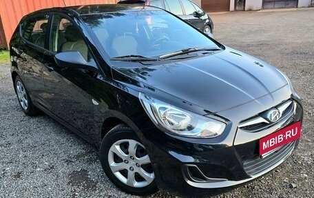 Hyundai Solaris II рестайлинг, 2012 год, 850 000 рублей, 1 фотография