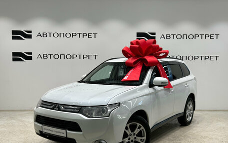 Mitsubishi Outlander III рестайлинг 3, 2014 год, 1 249 000 рублей, 2 фотография