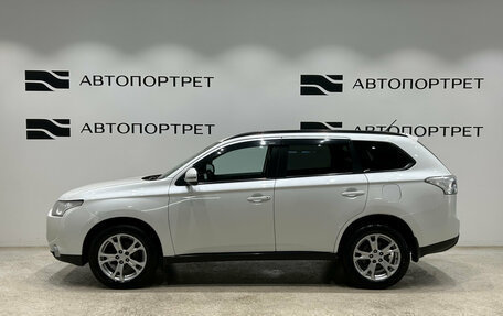 Mitsubishi Outlander III рестайлинг 3, 2014 год, 1 249 000 рублей, 4 фотография
