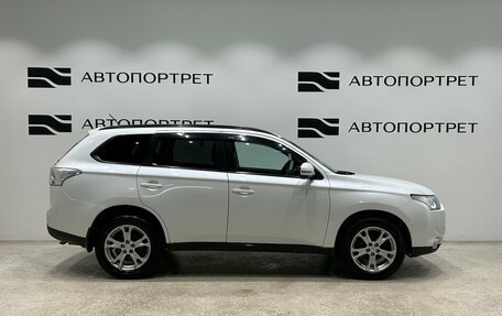 Mitsubishi Outlander III рестайлинг 3, 2014 год, 1 249 000 рублей, 8 фотография