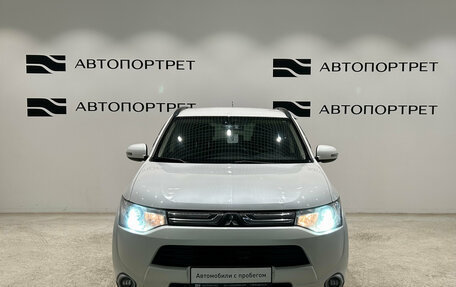 Mitsubishi Outlander III рестайлинг 3, 2014 год, 1 249 000 рублей, 10 фотография
