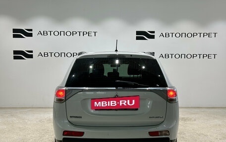 Mitsubishi Outlander III рестайлинг 3, 2014 год, 1 249 000 рублей, 6 фотография