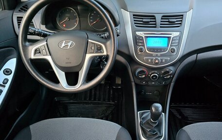 Hyundai Solaris II рестайлинг, 2012 год, 850 000 рублей, 11 фотография