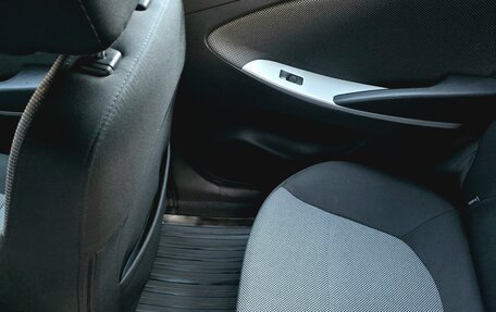 Hyundai Solaris II рестайлинг, 2012 год, 850 000 рублей, 10 фотография