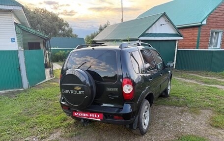 Chevrolet Niva I рестайлинг, 2018 год, 730 000 рублей, 5 фотография