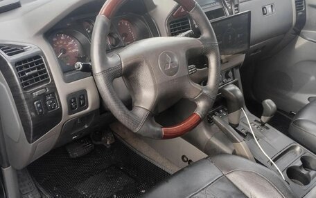 Mitsubishi Pajero III рестайлинг, 2000 год, 740 000 рублей, 12 фотография