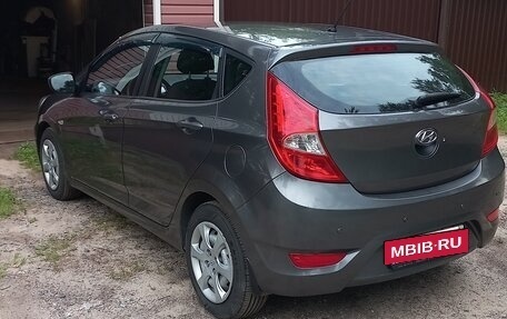 Hyundai Solaris II рестайлинг, 2011 год, 690 000 рублей, 8 фотография