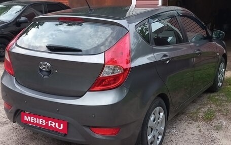 Hyundai Solaris II рестайлинг, 2011 год, 690 000 рублей, 9 фотография