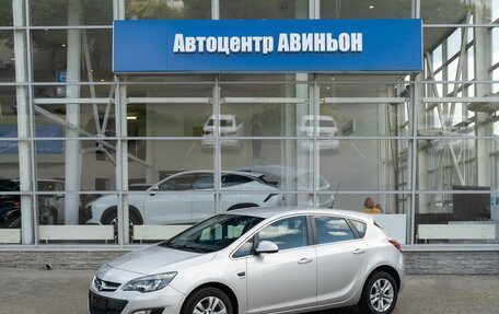 Opel Astra J, 2014 год, 949 000 рублей, 1 фотография