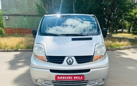 Renault Trafic, 2007 год, 1 450 000 рублей, 2 фотография