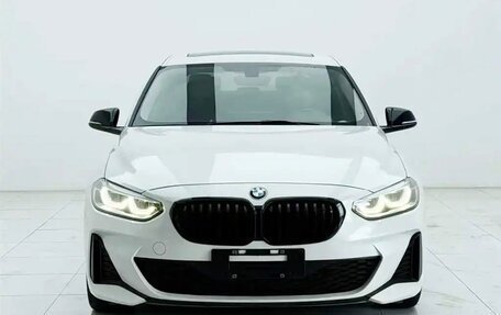 BMW 1 серия, 2022 год, 1 950 000 рублей, 2 фотография