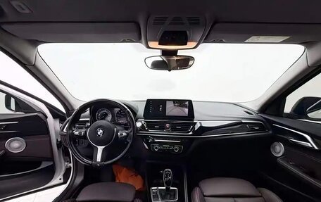 BMW 1 серия, 2022 год, 1 950 000 рублей, 9 фотография