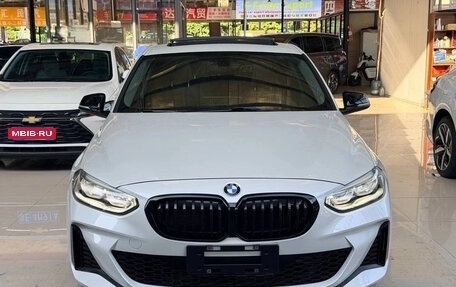 BMW 1 серия, 2023 год, 1 990 000 рублей, 1 фотография